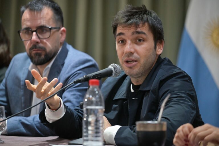 Torres y Taccetta encabezaron en Esquel una nueva reunión de gabinete ampliado con foco en obras, desarrollo económico y seguridad vial