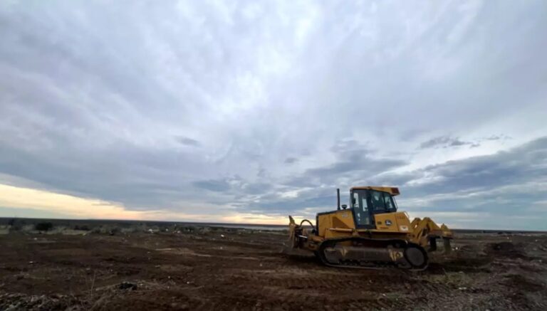 Provincia realizó tareas de limpieza y movimiento de suelo a la vera de la Ruta Provincial N° 1