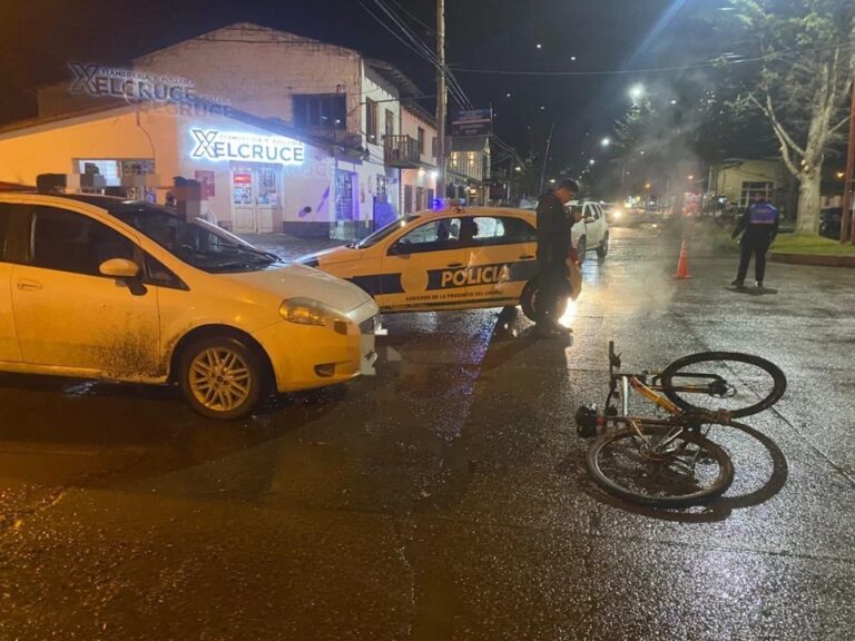 Accidente en Trevelin: un ciclista sufrió heridas leves tras chocar contra un auto