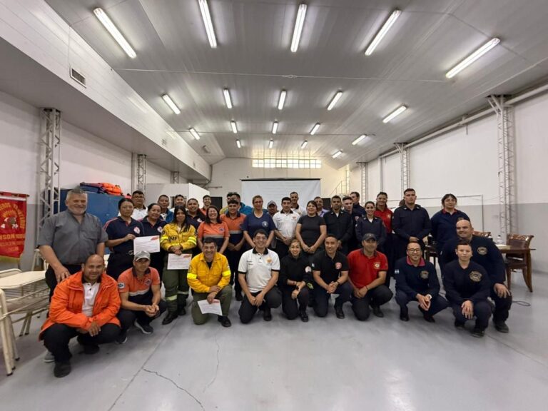 El Gobierno del Chubut fortalece la operatividad en incendios forestales con un curso nacional de alta exigencia