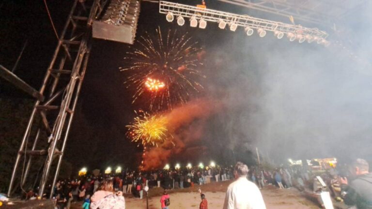 Corcovado comenzó los festejos de su °130 Aniversario con música y fuegos artificiales