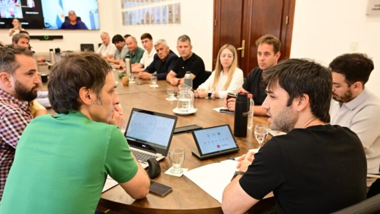 Torres encabezó reunión con intendentes en Casa de Gobierno