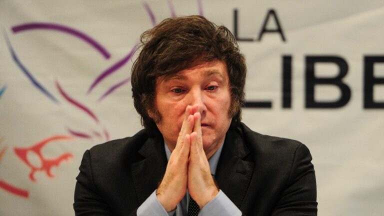 La imagen del Presidente cae por cuarto mes consecutivo